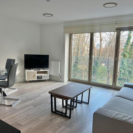 Kensington House By Solitaire Suites Slough Exteriör bild