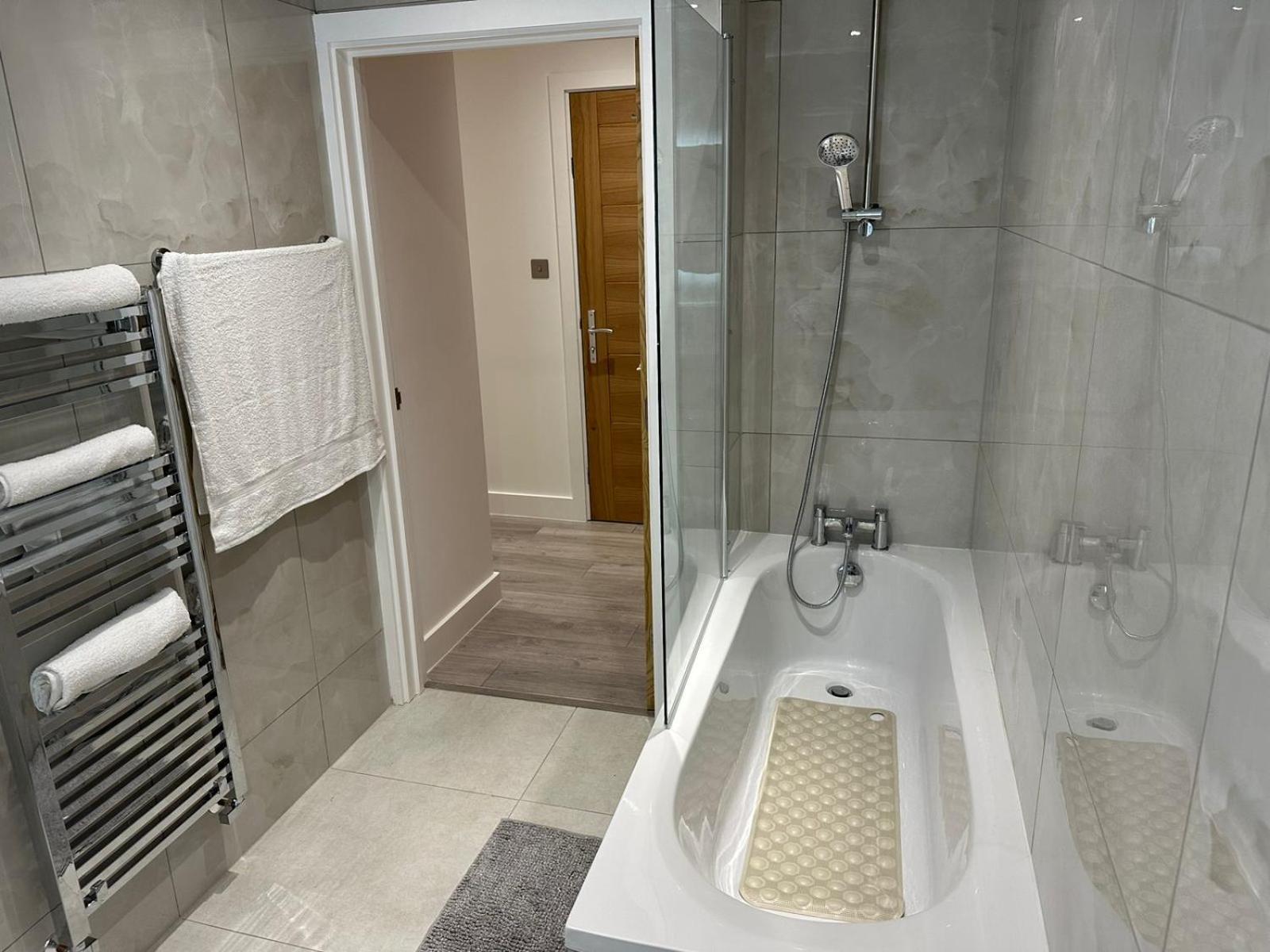 Kensington House By Solitaire Suites Slough Exteriör bild